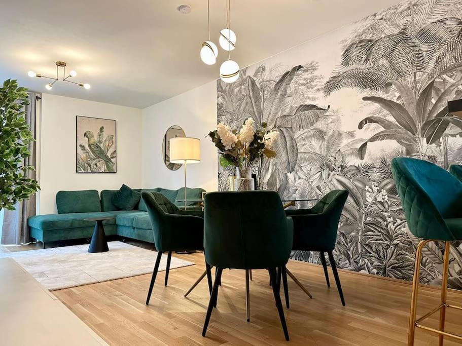 Balcony Apartment I 50 M² I Near City Center فيينا المظهر الخارجي الصورة
