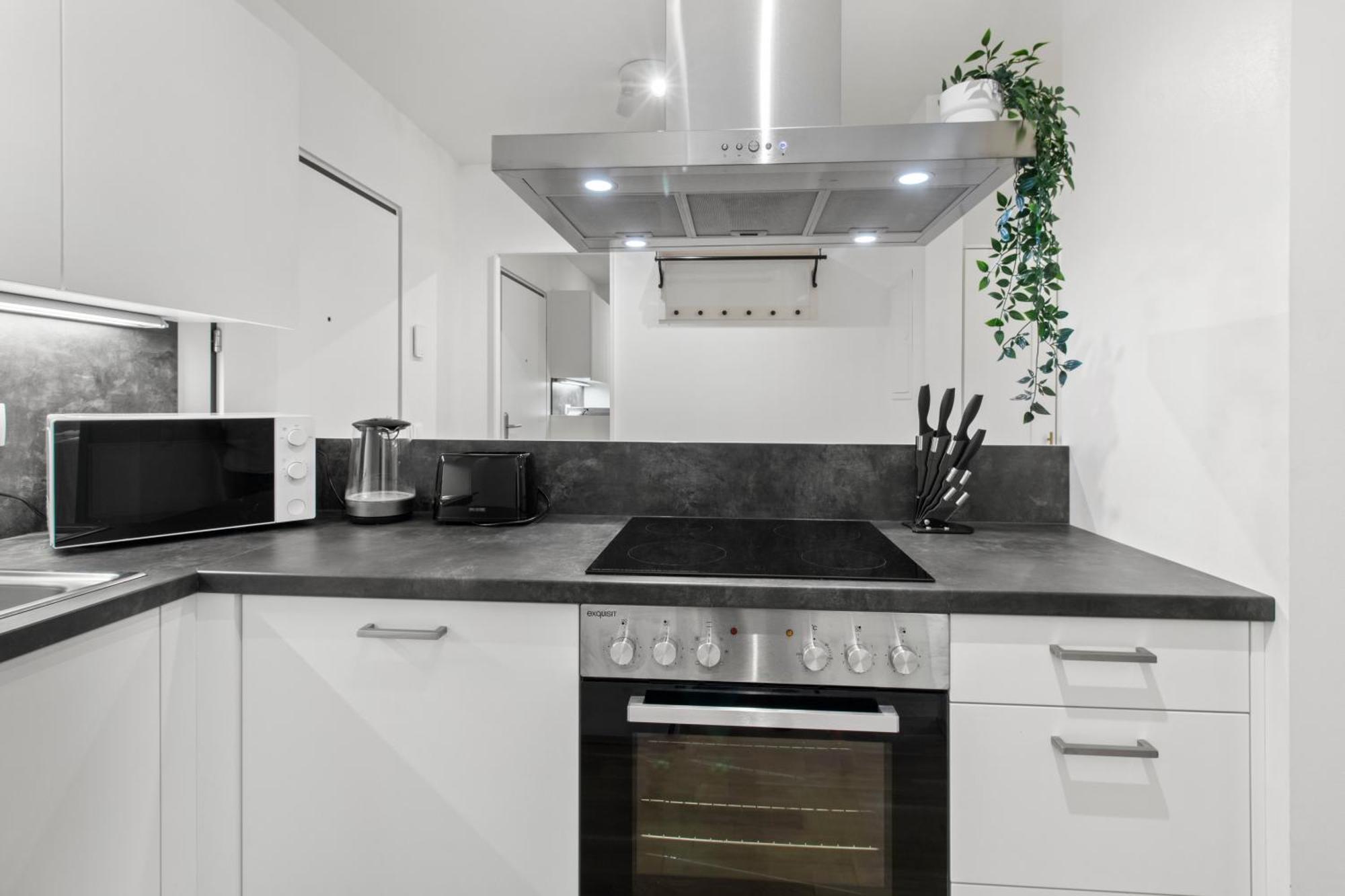 Balcony Apartment I 50 M² I Near City Center فيينا المظهر الخارجي الصورة