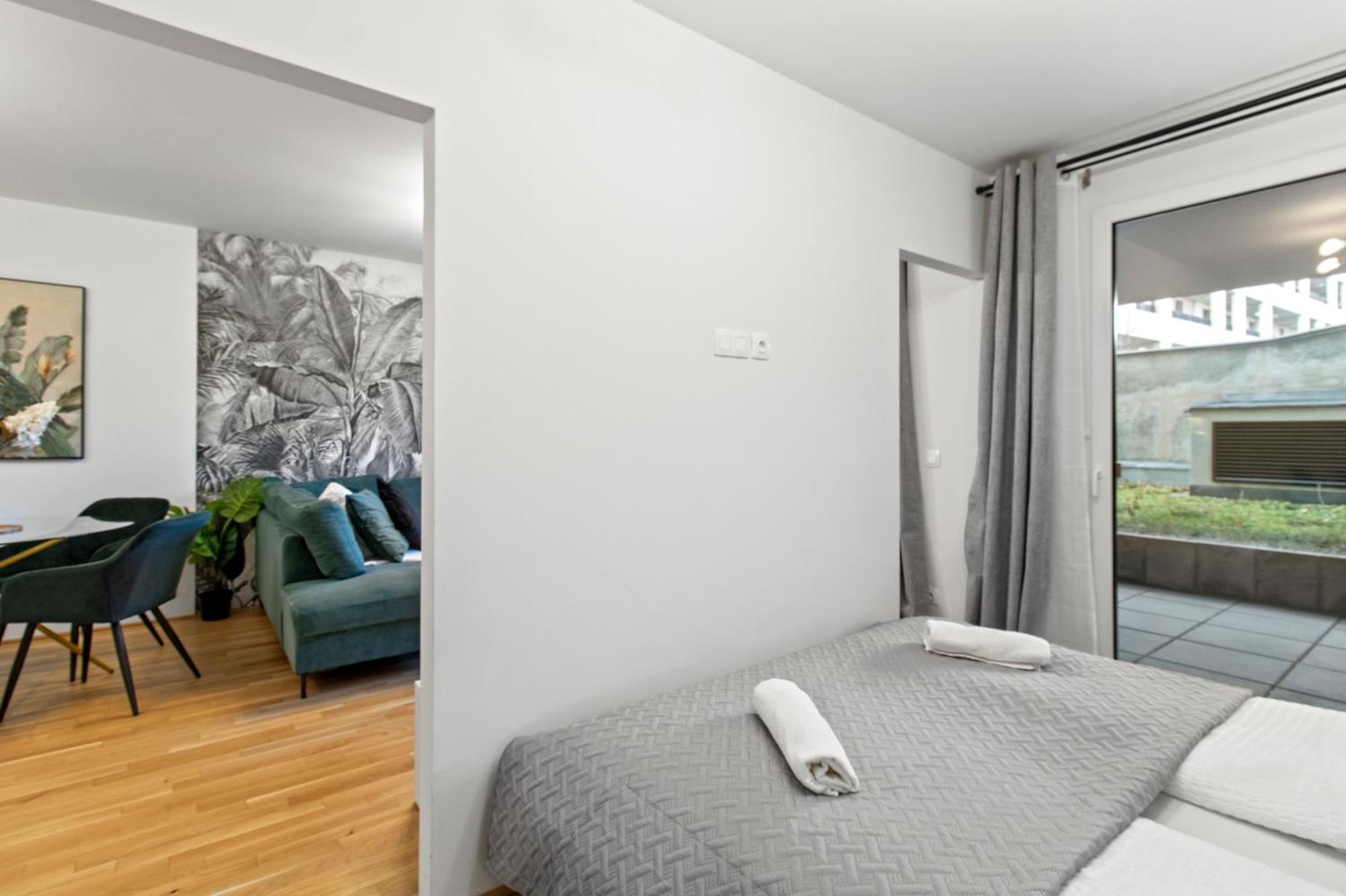Balcony Apartment I 50 M² I Near City Center فيينا المظهر الخارجي الصورة